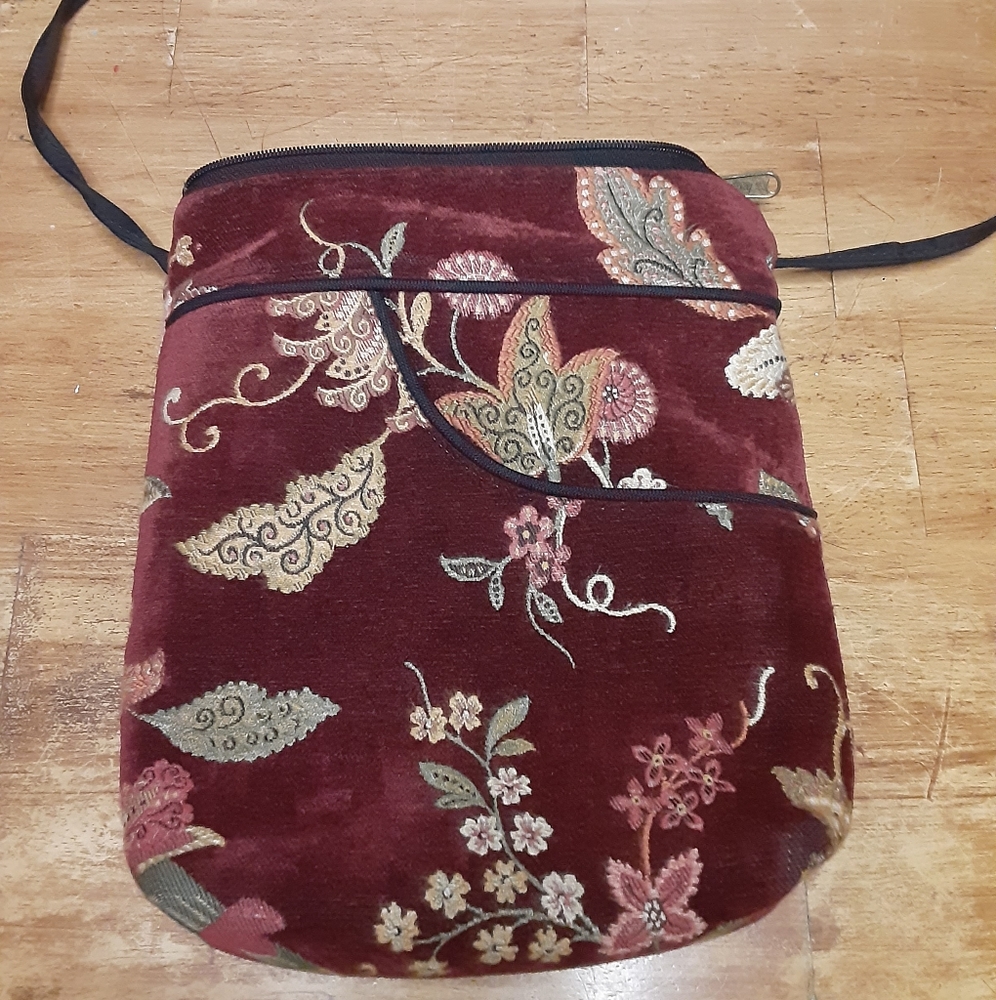 Danny K Vintage Floral Tapestry Purse